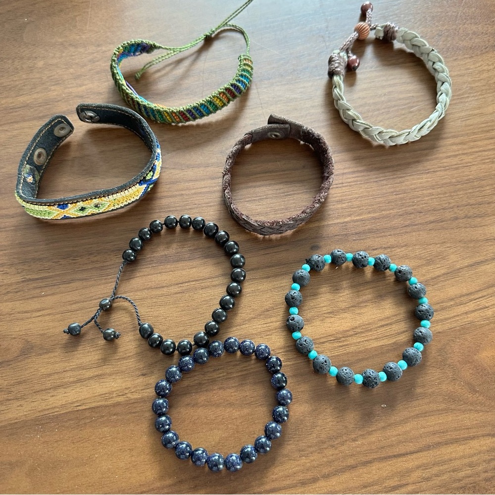 Set of 7 Assorted Bracelets - Unisex
